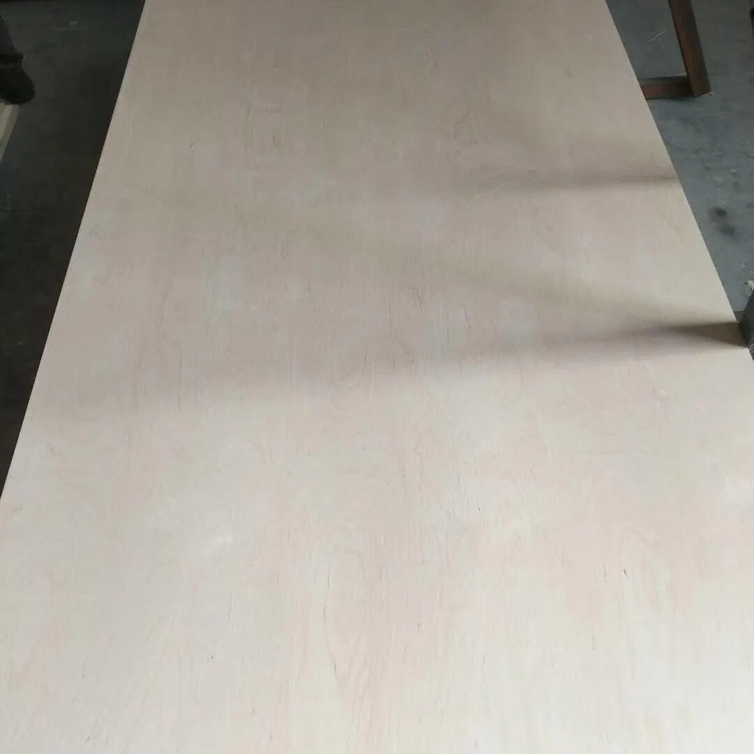 Impacto del grosor de la película en la actuación de madera contrachapada con cara de película brillante