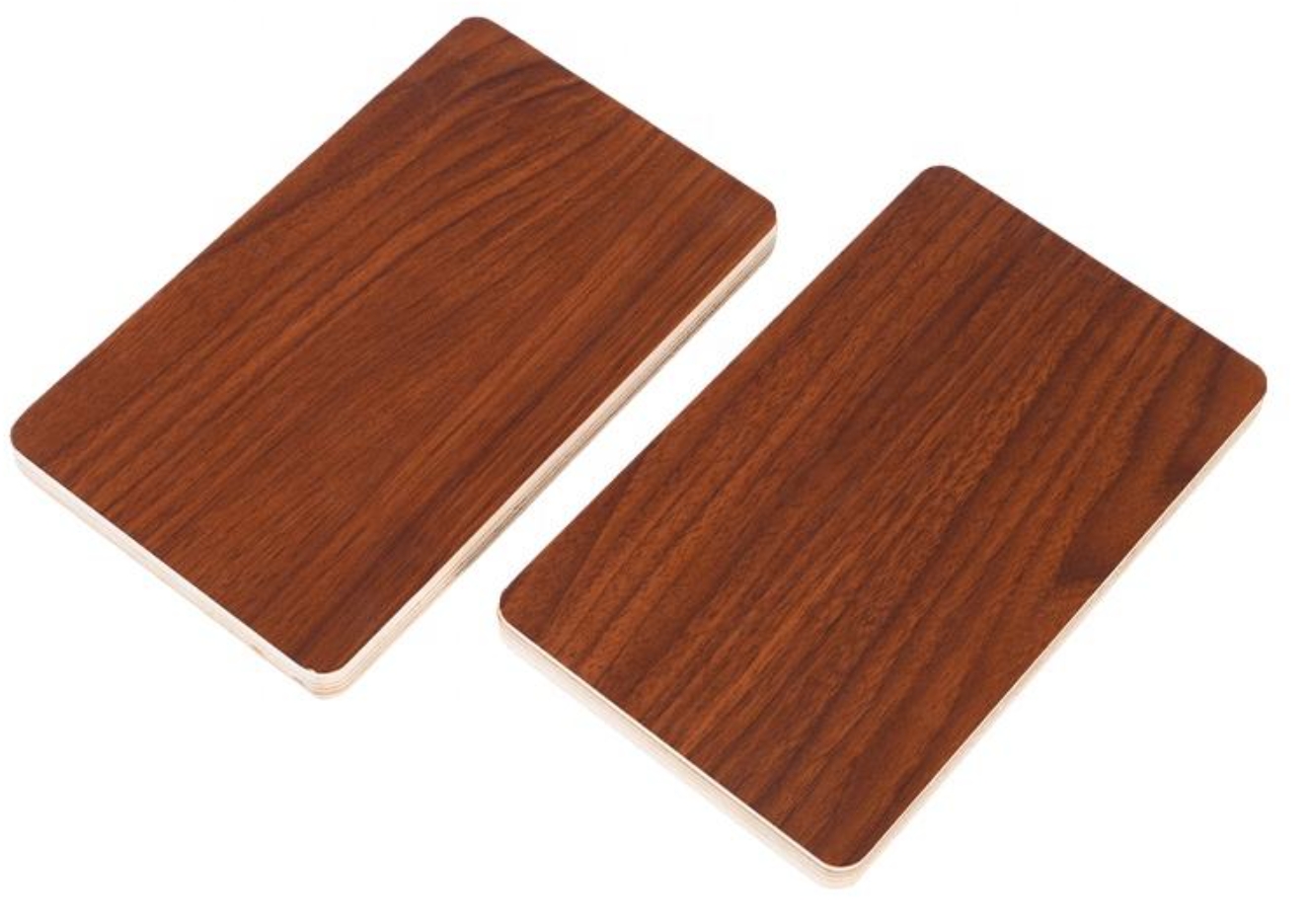 Madera contrachapada de película roja en el mercado de la construcción