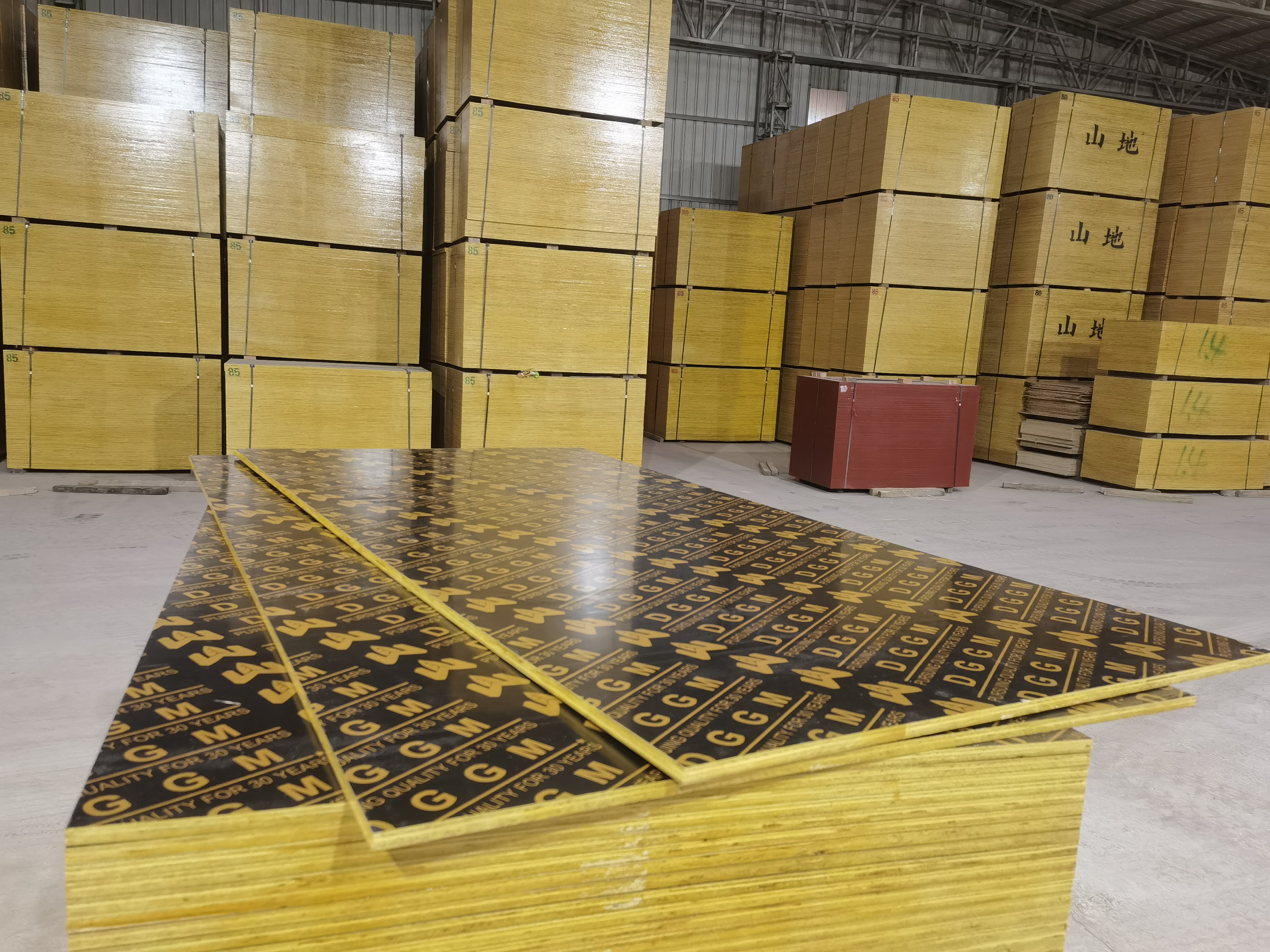 La perspectiva futura del mercado para madera contrachapada laminada personalizada
